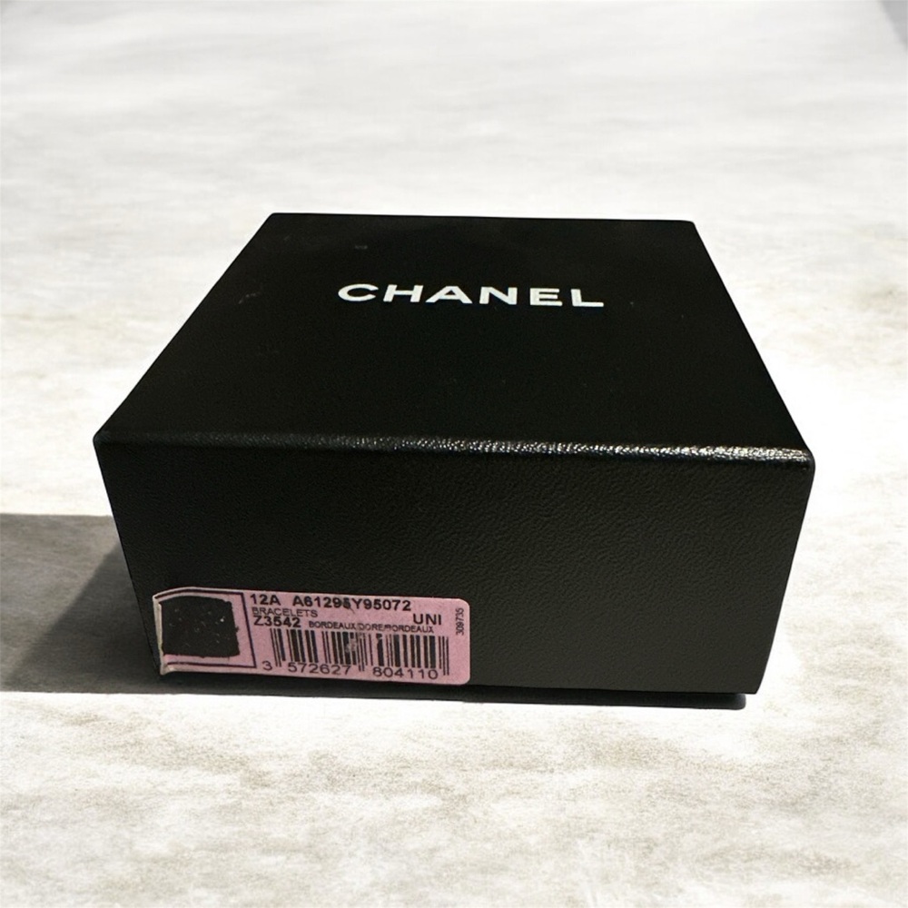 CHANEL Elegant Gunmetal and White Bracelet - Picture 4 of 7
